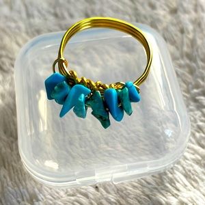 🎄SALE 3/$9🎄 HANDMADE RAW TURQUOISE GEMSTONE WITH GOLD TONE WIRE RING